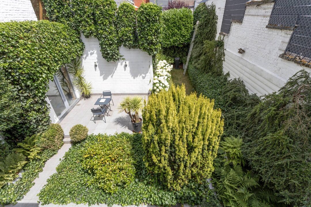 Gebouw met studio, duplex appartement en dubbele garage met prachtige tuin in Gent foto 3