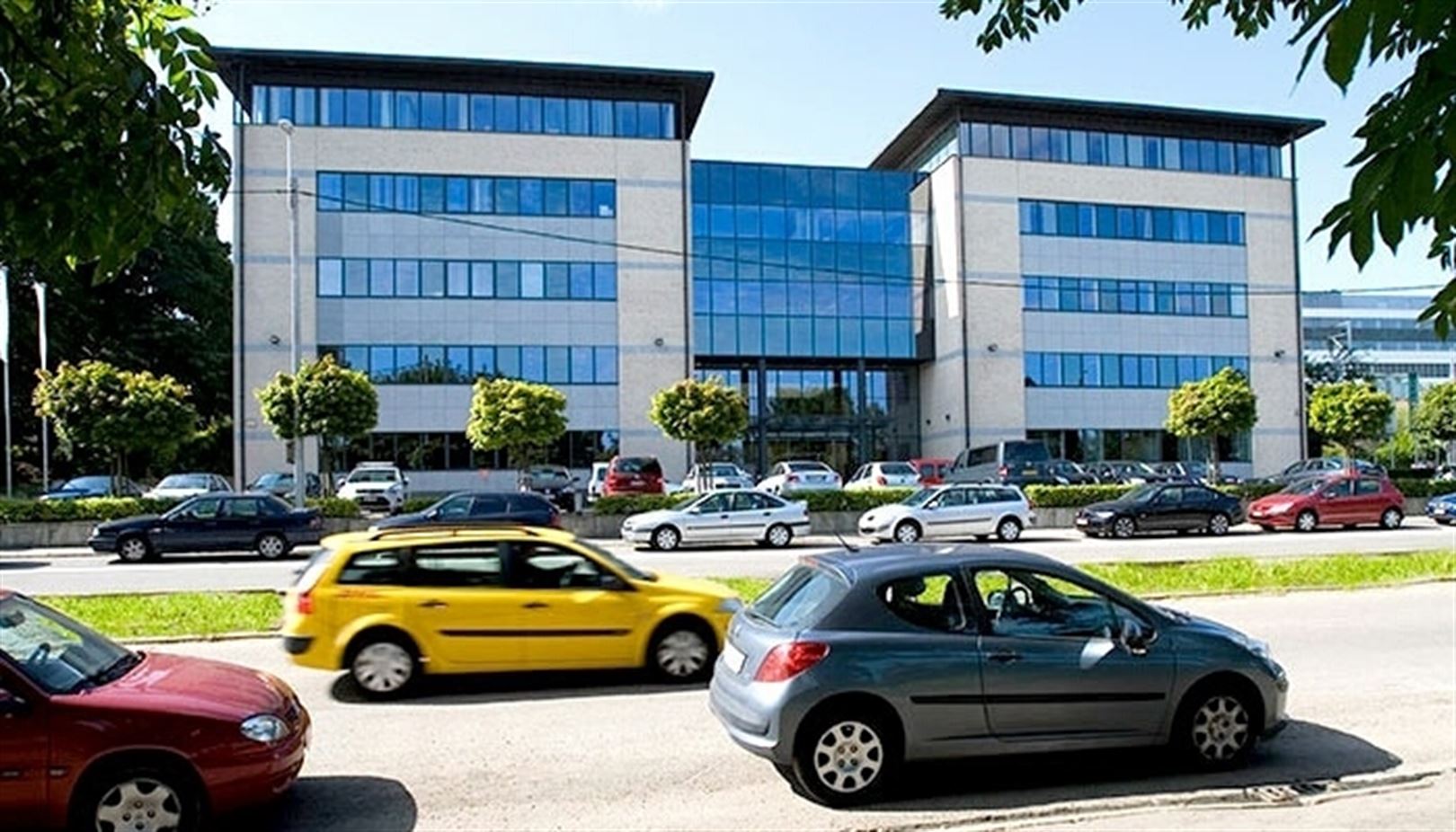 PARK STATION - kantoren  vanaf  391m² , gelegen in een rustige omgeving vlakbij het station van Diegem en de Brusselse Ring (E19). foto 2