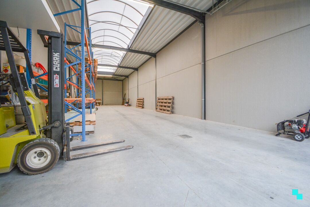 nieuwbouw KMO-unit van ca. 225 m² te Izegem foto 6