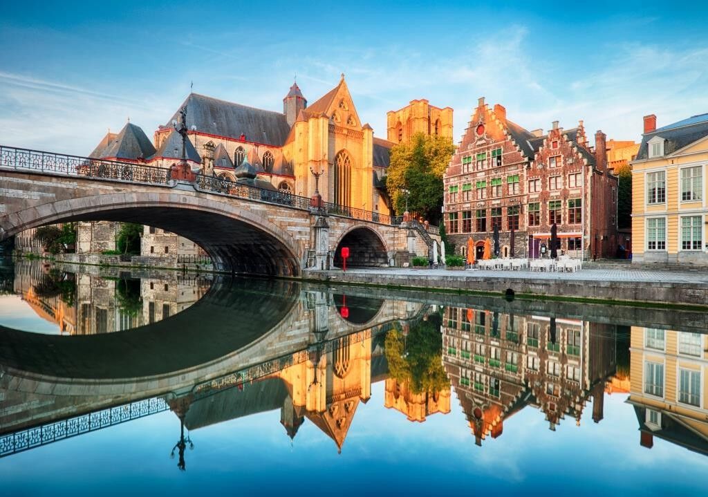 Aantrekkelijke assistentieflat op een historische locatie hartje Gent foto 1