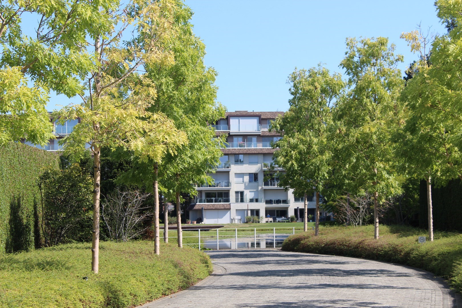 Luxe penthouse TE KOOP in het domein 'De Steelander' te Harelbeke. foto 2