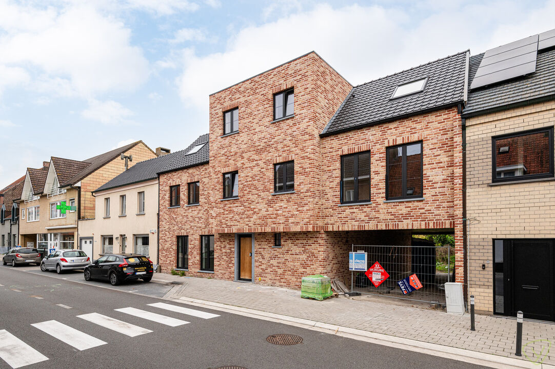 Prachtige kleinschalige nieuwbouwresidentie gelegen in Dorpskern van Sint-Laureins! foto 2