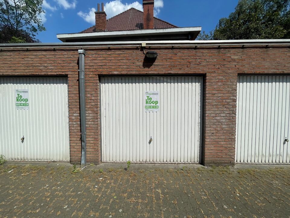 Garagebox gelegen in centrum Ardooie foto 5