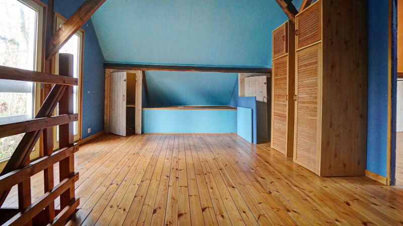 Volledig te renoveren houten landhuis van 215m² op 17 are foto 16