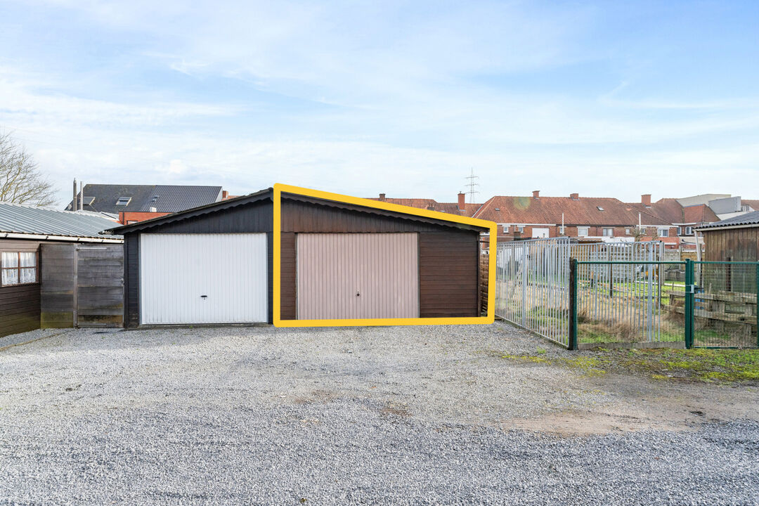 Handelspand met woonst en garage, gelegen dichtbij Sterrebos foto 2