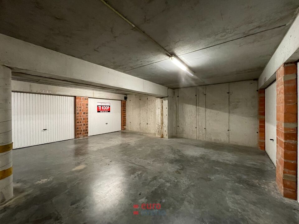 Dubbele centraal gelegen garage in de Residentie Apollo foto 4