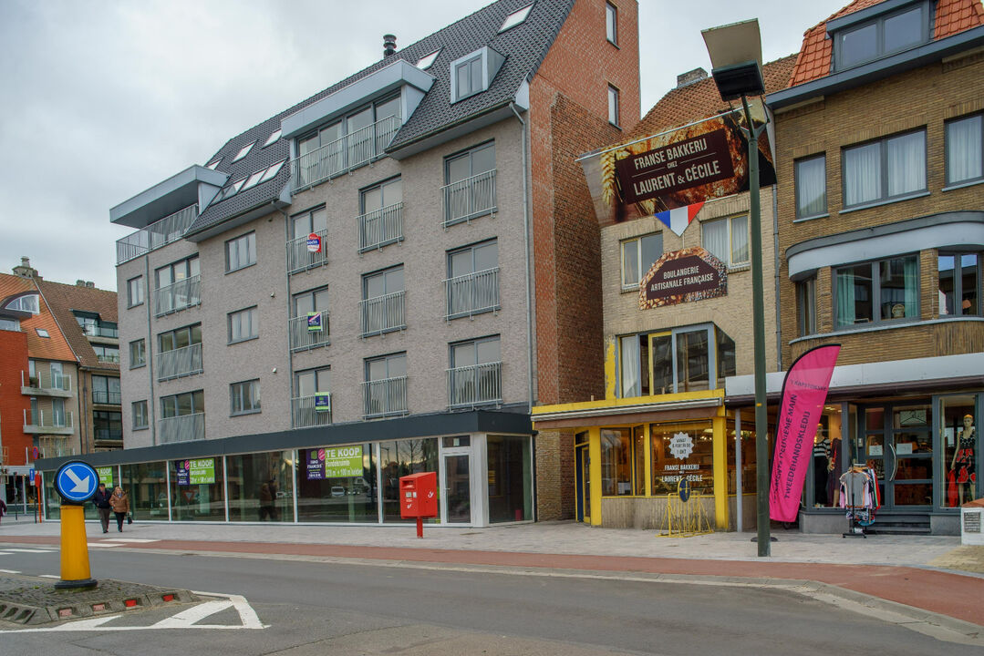Handelspand bestaande uit bakkerij met woonst is gelegen in het centrum van Koksijde-Bad foto 2