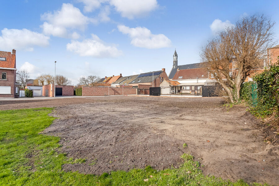 Goed gelegen bouwgrond van 733 m² in het centrum van Zandvliet foto 16