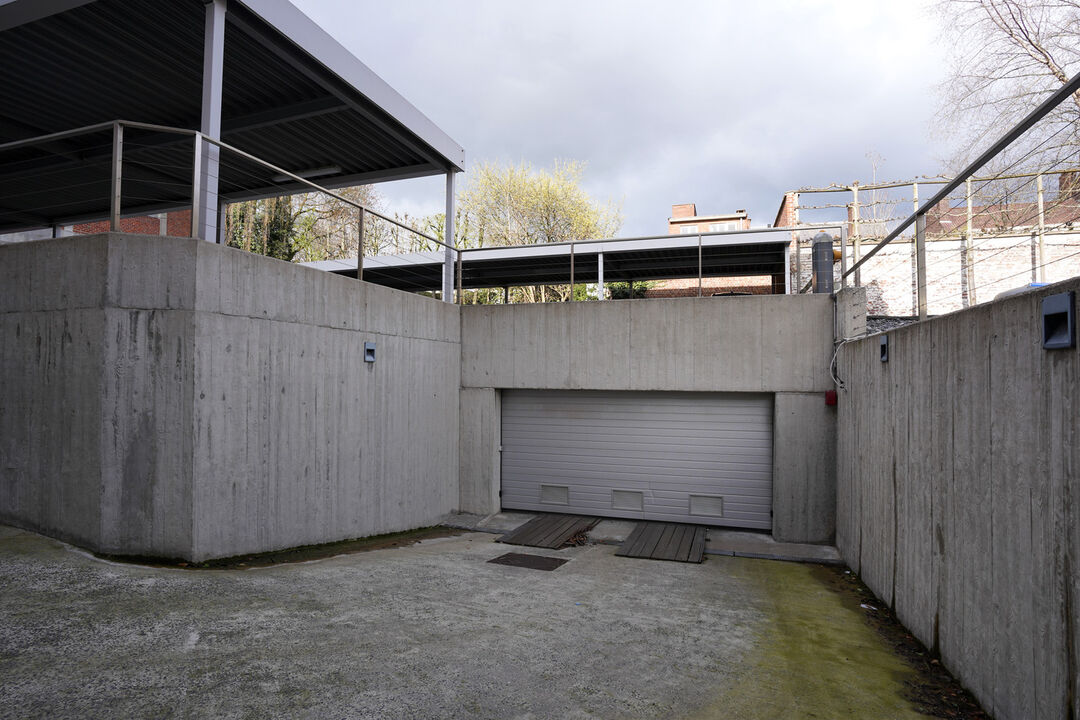 Dubbele garage te koop nabij het centrum van Kortrijk foto 4