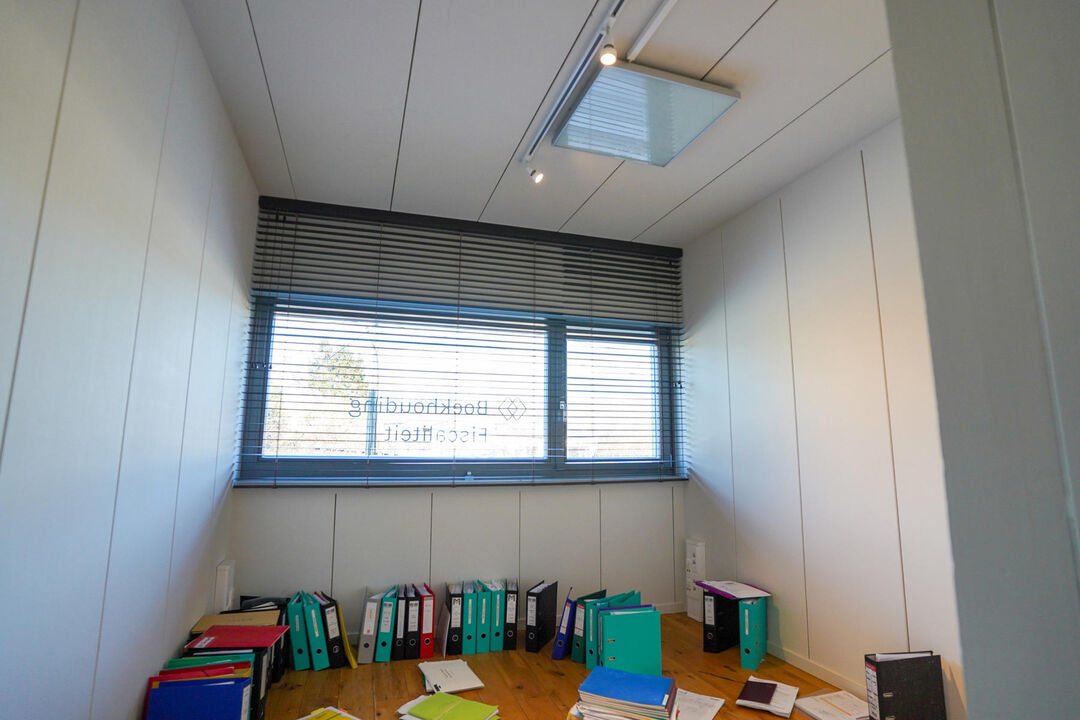 Moderne kantoorruimte met 4 parkeerplaatsen te Ramsdonk foto 9