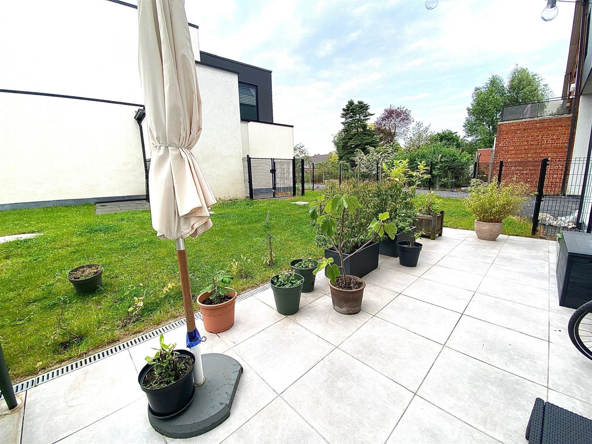 Prachtig gelijkvloersappartement met twee slaapkamers en tuin foto 16