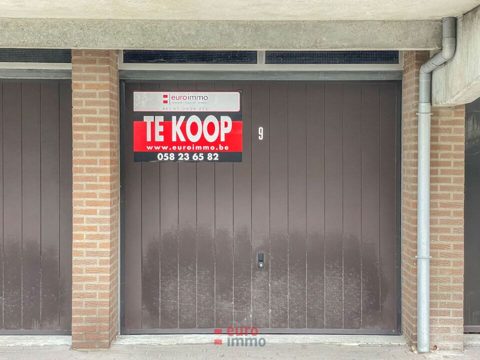 Gesloten garagebox op centrale ligging in Nieuwpoort. foto 3