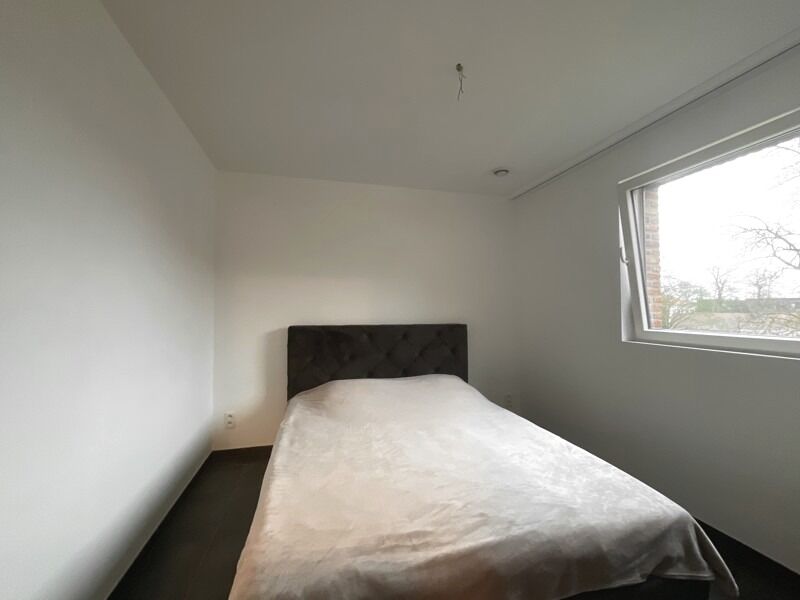 Recent appartement in centrum Beveren met 1 slaapkamer en terras foto 9