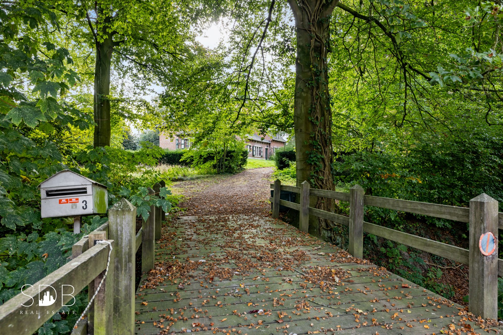 Idyllische villa genaamd ‘Klein Kasteeltje’ te Mullem op 4.269m² foto 3