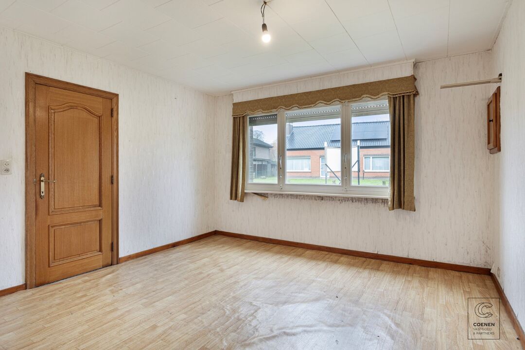 Te renoveren woning met een bew. opp. van 155 m², 3 slaapkamers op een perceel van 1.092 m².  foto 6