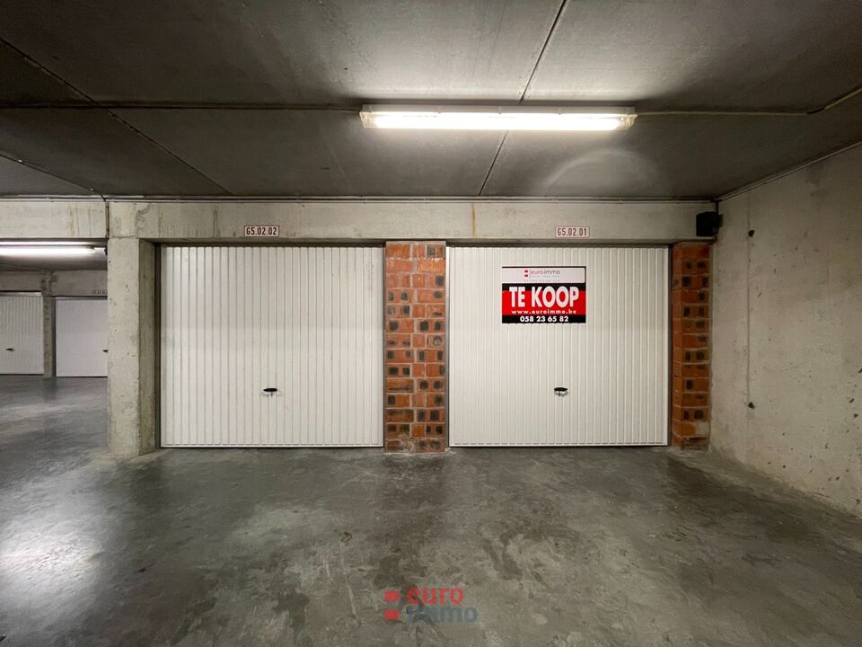 Dubbele centraal gelegen garage in de Residentie Apollo foto 2