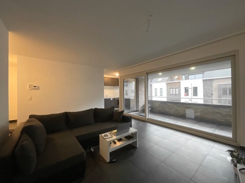 Recent appartement in centrum Beveren met 1 slaapkamer en terras foto 6