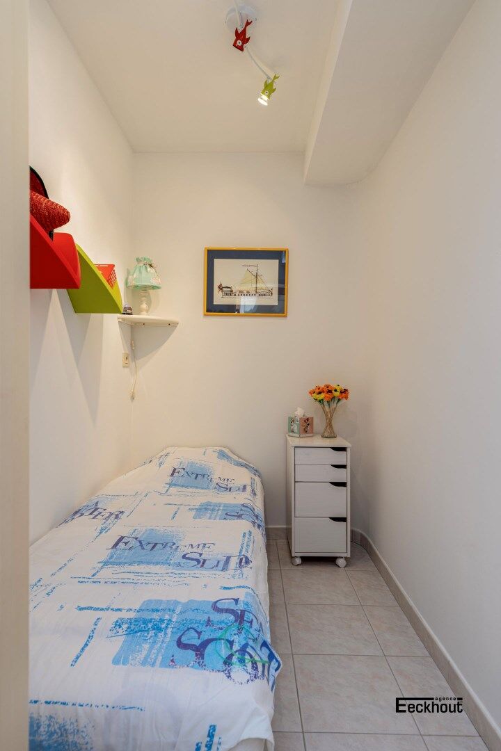 Instapklaar appartement met 1 slaapkamer en extra slaaphoek vlakbij de zee en de duinen te Bredene! foto 7