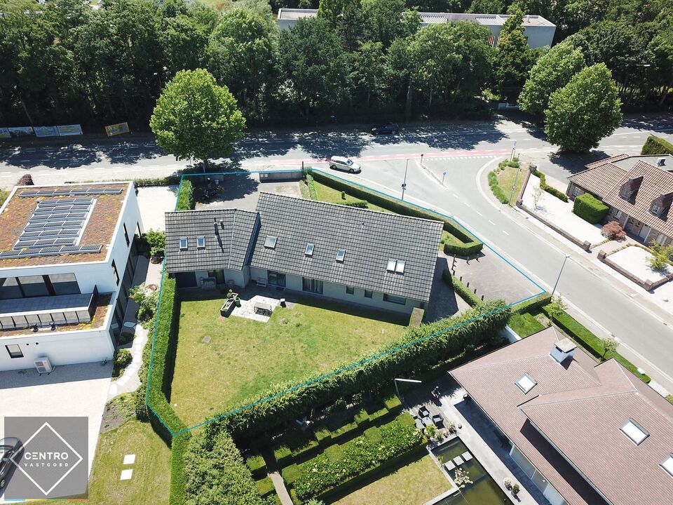 Vrijstaand aanzienlijk woonhuis (430m2), multifunctioneel (bewoning, kantoor, horeca, ...) op invalsweg Roeselare (vlakbij de ring R32). foto 21