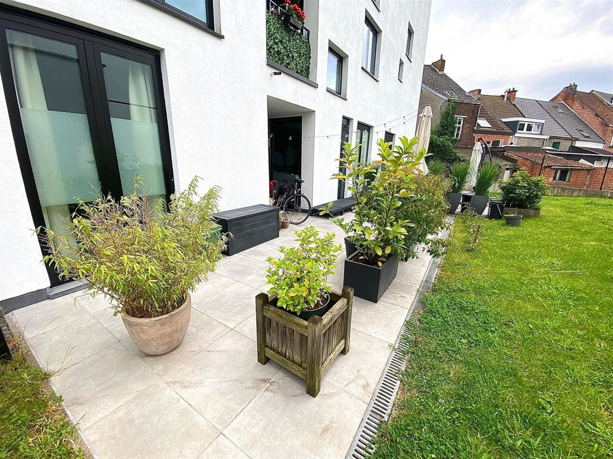 Prachtig gelijkvloersappartement met twee slaapkamers en tuin foto 17