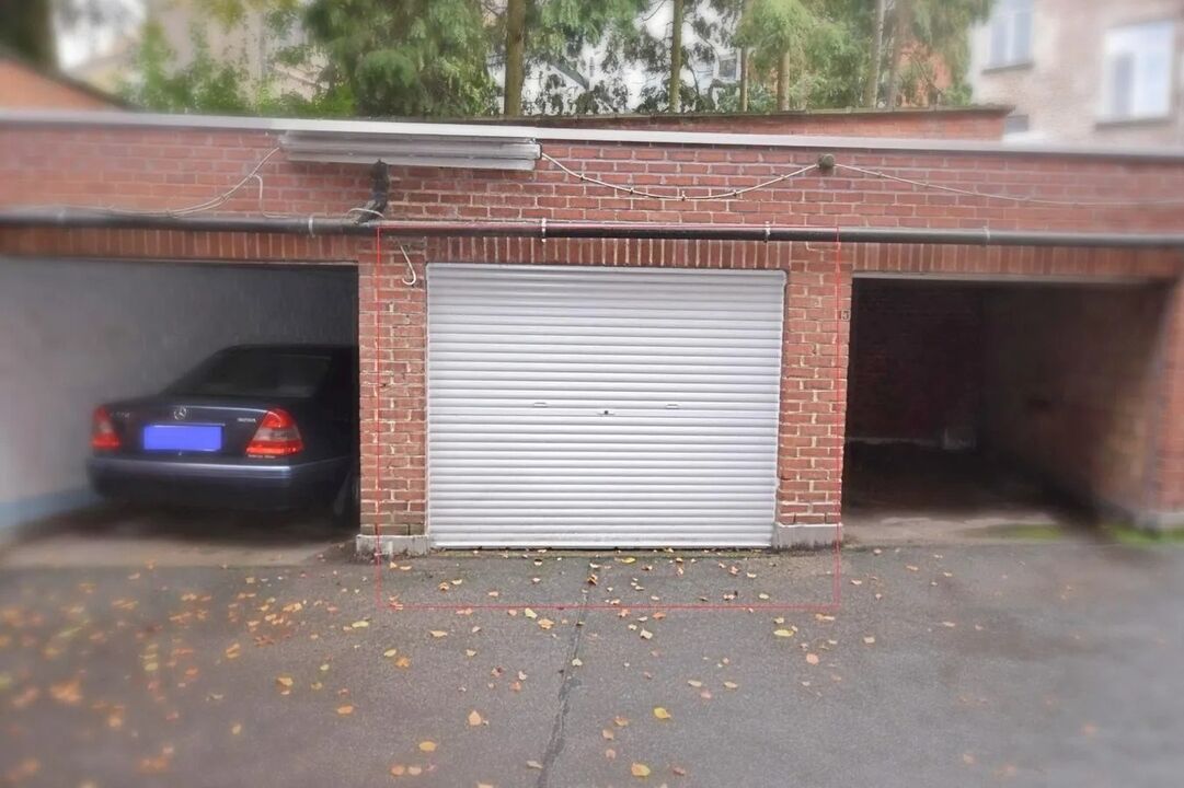 Garagebox te huur vlakbij de Coupure/Verlorenkost foto 3
