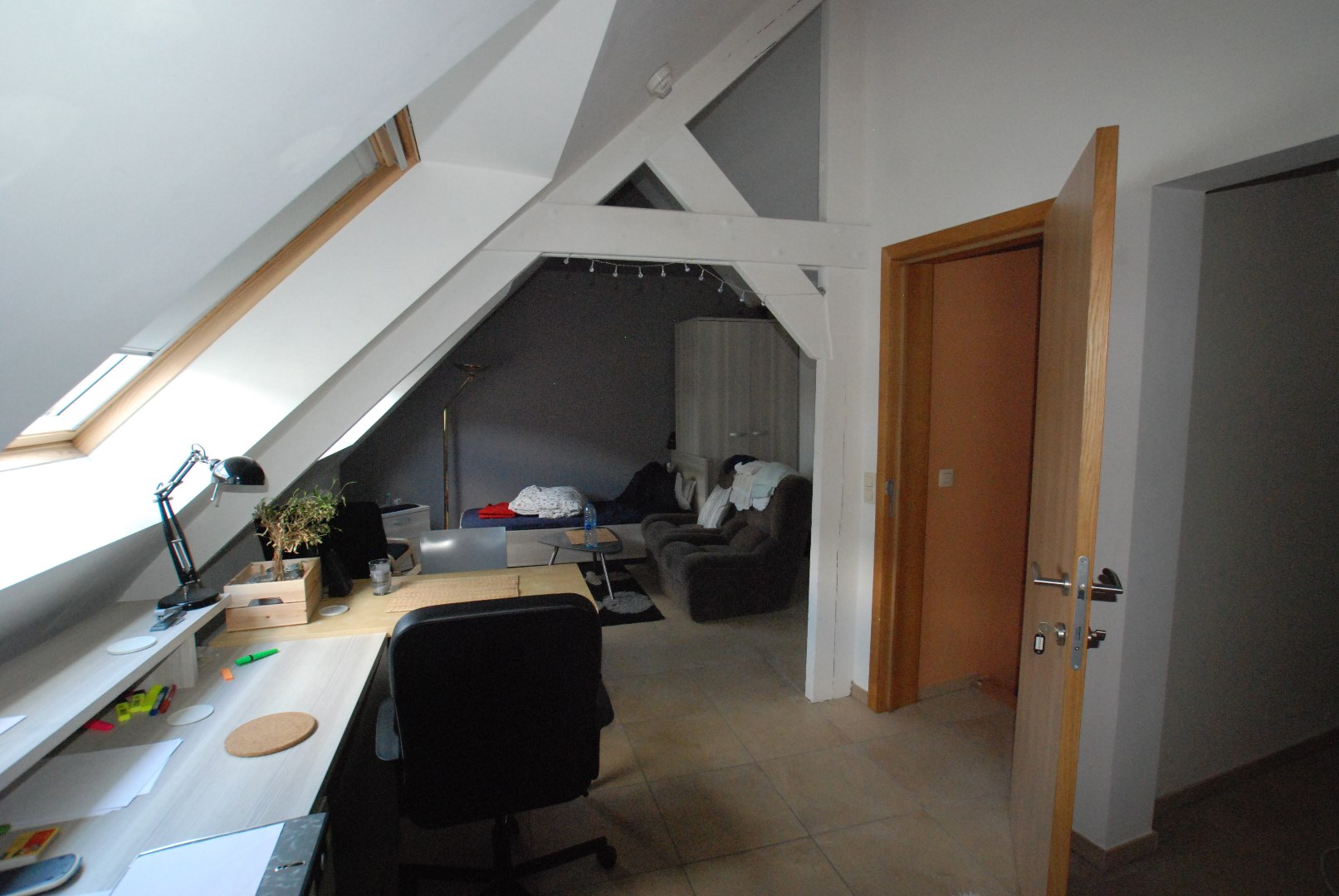 Bemeubelde studentenkamer in gerenoveerd complex-kamergebouw Leuven (2014) foto 14