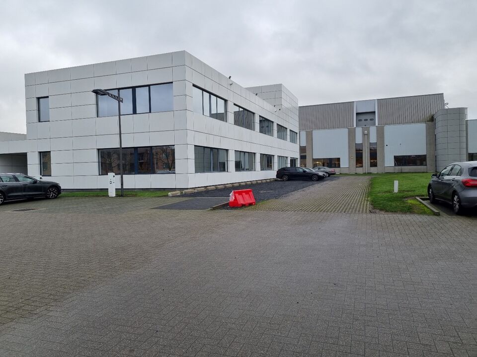 GLV kantoren - 527 m² + 25 parkings - nabij E 313 foto 1