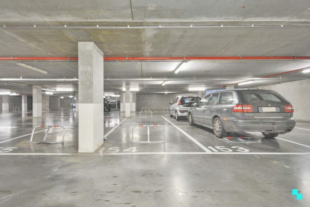 Parkeerplaats in een afgesloten parkeerkelder op een toplocatie in Merelbeke. foto 3