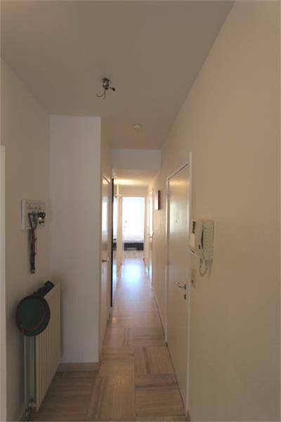 GEMEUBELD - Dumortierlaan: Erg LICHTVOL en COSY appartement met gebruik van STRANDCABINE. foto 12