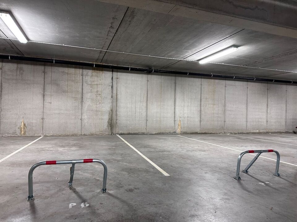 Ondergrondse parkeerplaats in centrum Gistel  foto 10