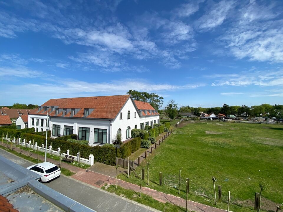 Ongemeubeld: Oosthoek: Stijlvolle en charmante woning met veel lichtinval en aangenaam zicht op de Polders. foto 1