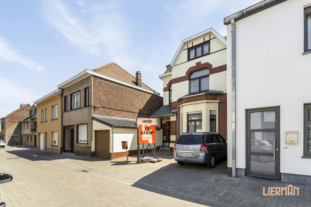Te renoveren herenhuis met garage nabij station Denderleeuw foto 17