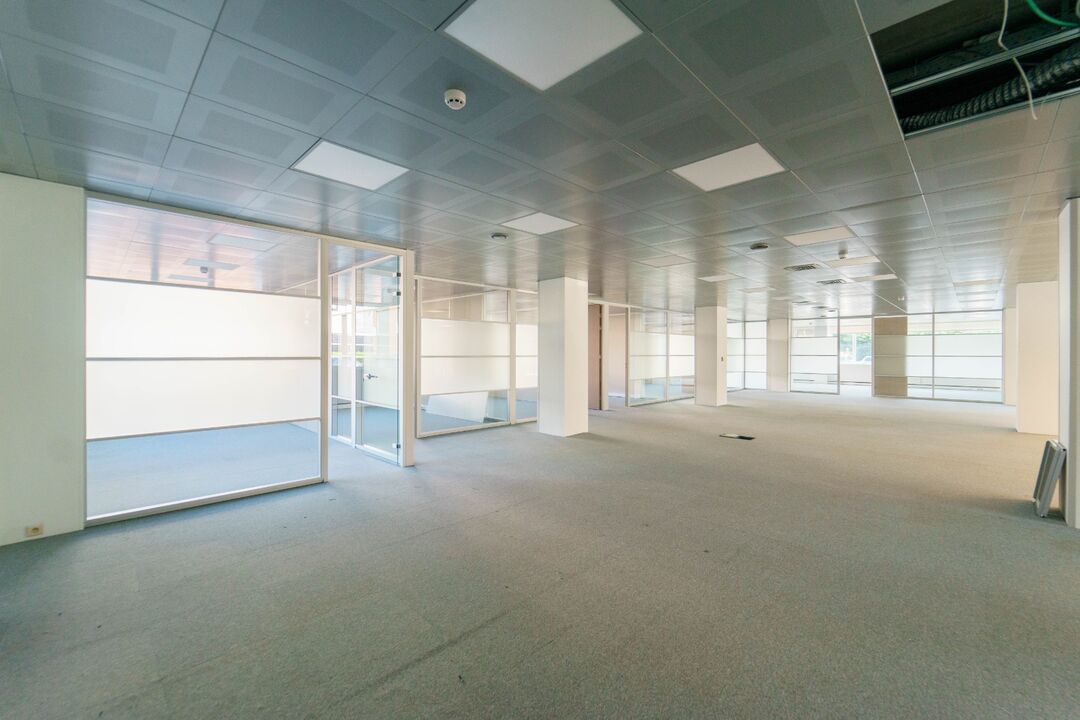Ruime & lichtrijke kantoorruimtes te huur te Merelbeke/ Gent foto 2