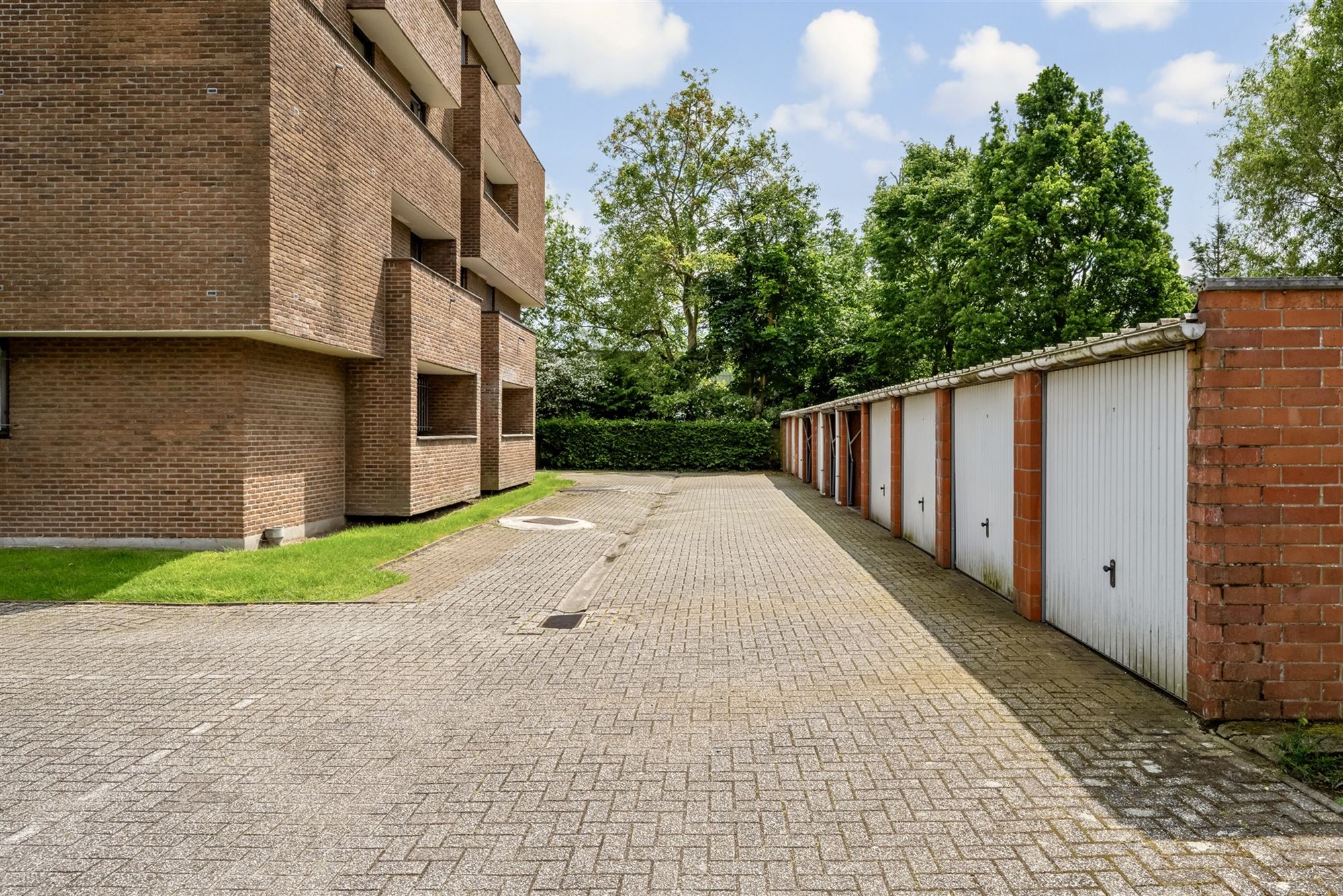 Knap appartement met 2 slpks, garage en terras foto 20