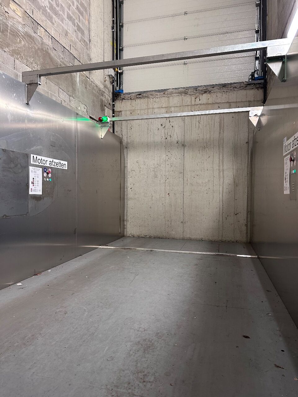 Ruime ondergrondse garage met autostaanplaats in het centrum van Gistel  foto 10