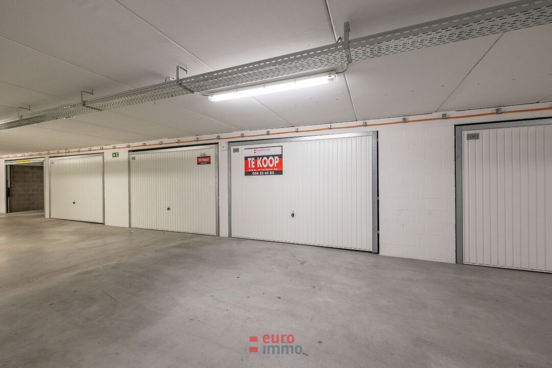 Bréde garage op centrale ligging in Nieuwpoort! foto 4