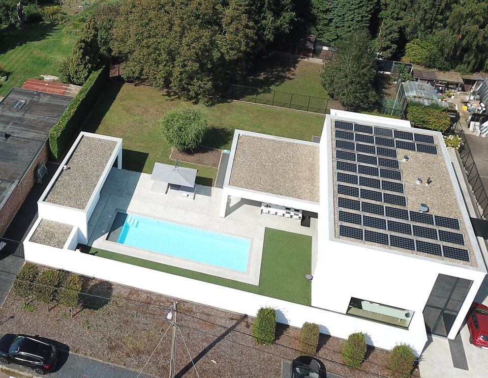 Moderne villa met buitenzwembad foto 2