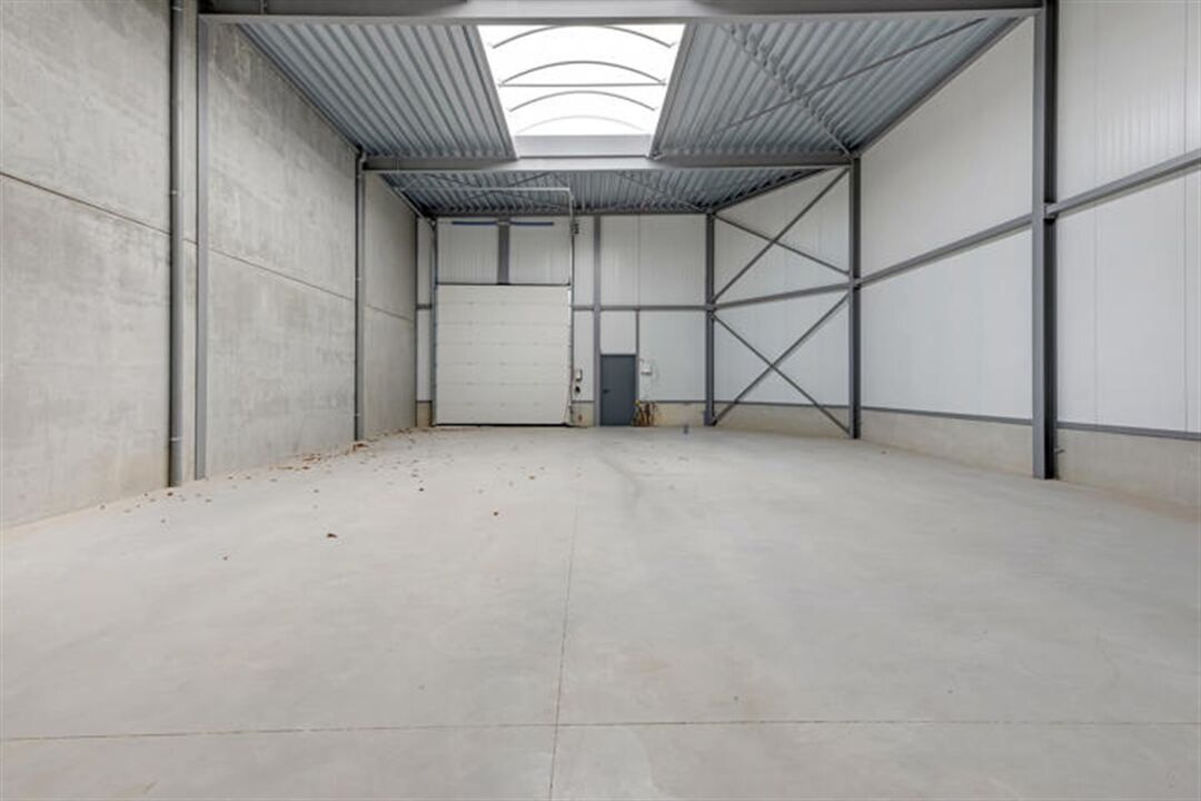 Nieuwbouw magazijn van 197,5 m² te huur nabij het centrum  foto 6