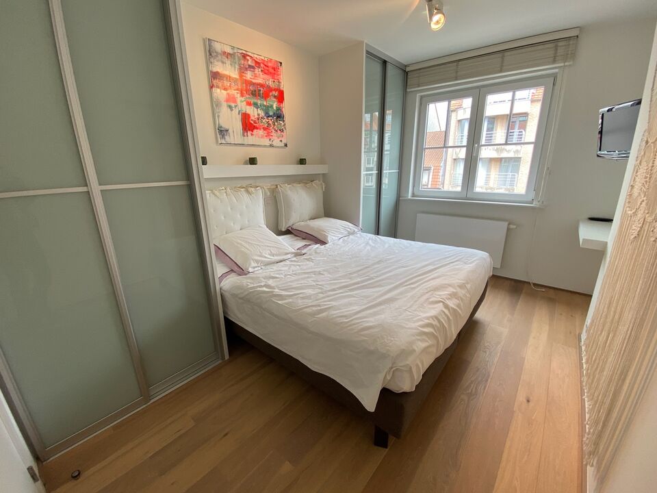 GEMEUBELD: Heel gezellig en perfect onderhouden appartement, gelegen in de Zoutelaan. foto 7