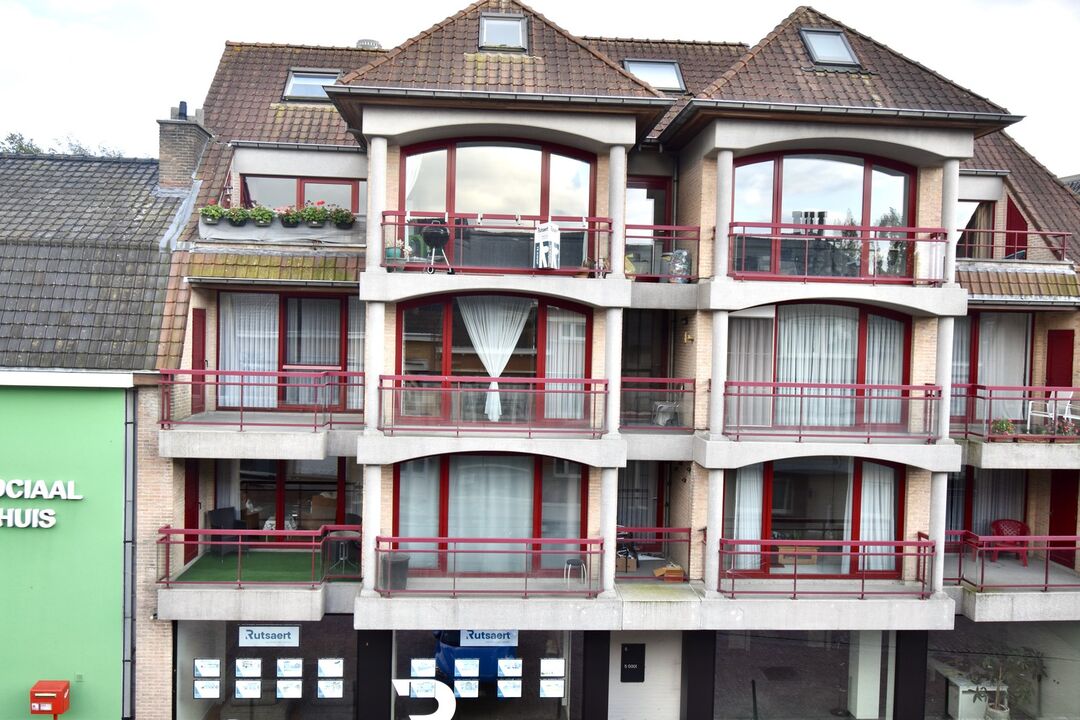 Duplexappartement in absolute centrum Ruiselede foto 1