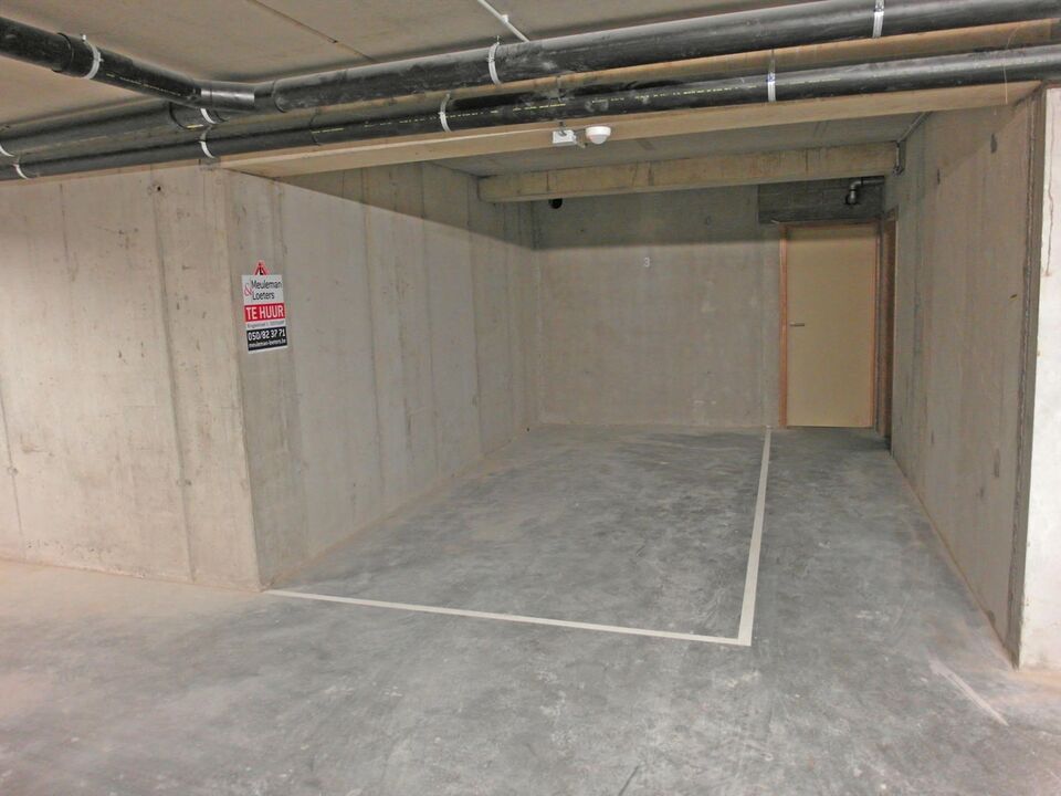 Ondergrondse parkeerplaats in het centrum foto 2