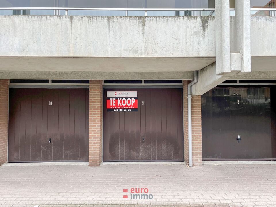 Gesloten garagebox op centrale ligging in Nieuwpoort. foto 2