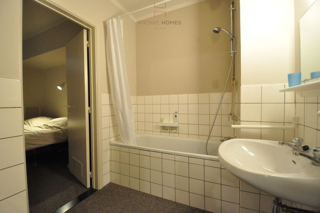 Twee-slaapkamer appartement met zijdelings zeezicht in een zijstraat van de zeedijk te Albertstrand foto 6