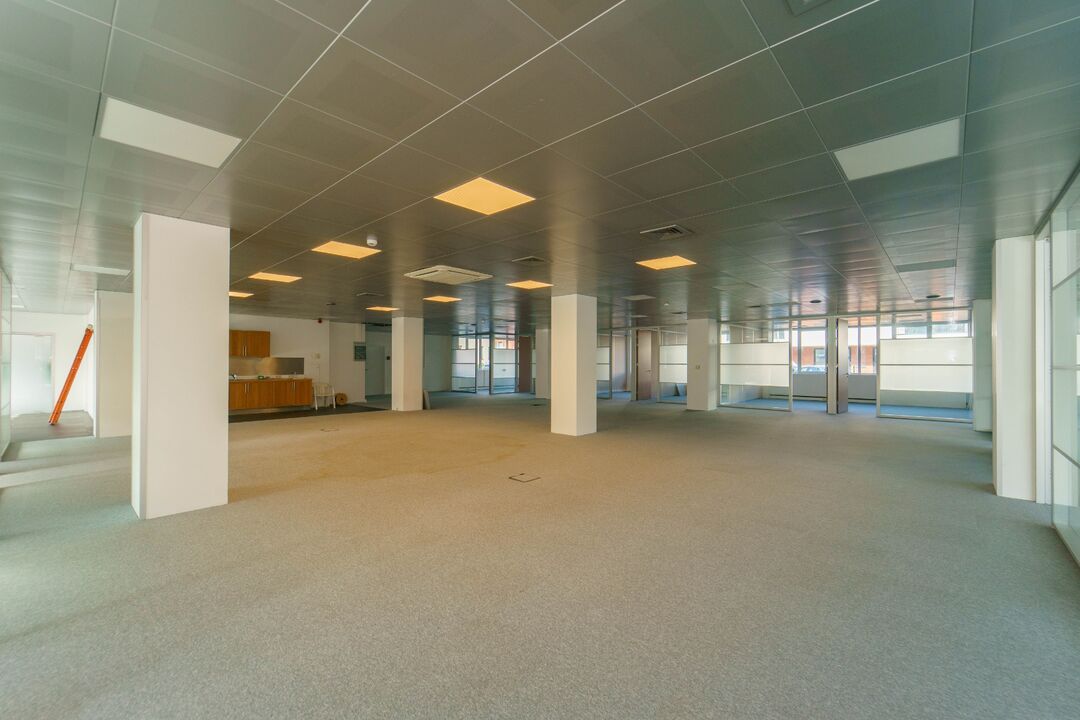 Ruime & lichtrijke kantoorruimtes te huur te Merelbeke/ Gent foto 11