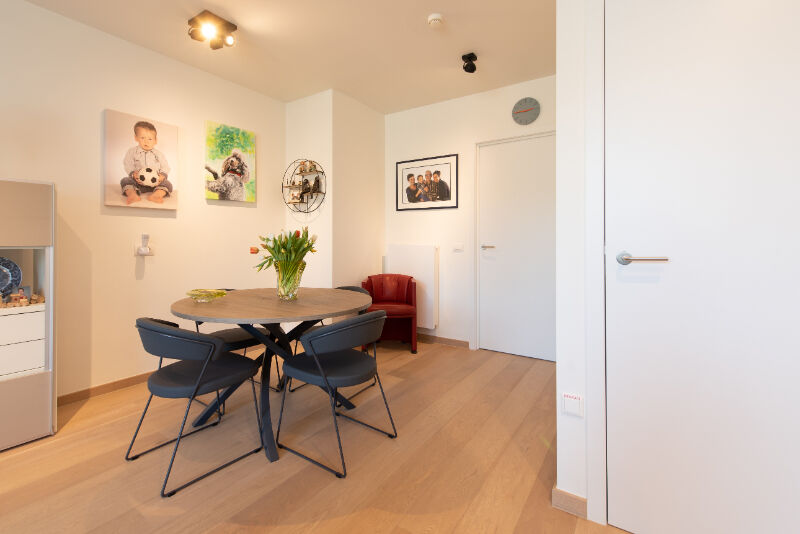 Luxe-assistentieflat gelegen op de 3e verdieping in de residentie Clarenhof te Nieuwpoort-Stad. foto 12