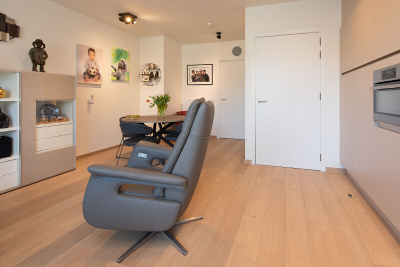 Luxe-assistentieflat gelegen op de 3e verdieping in de residentie Clarenhof te Nieuwpoort-Stad. foto 14