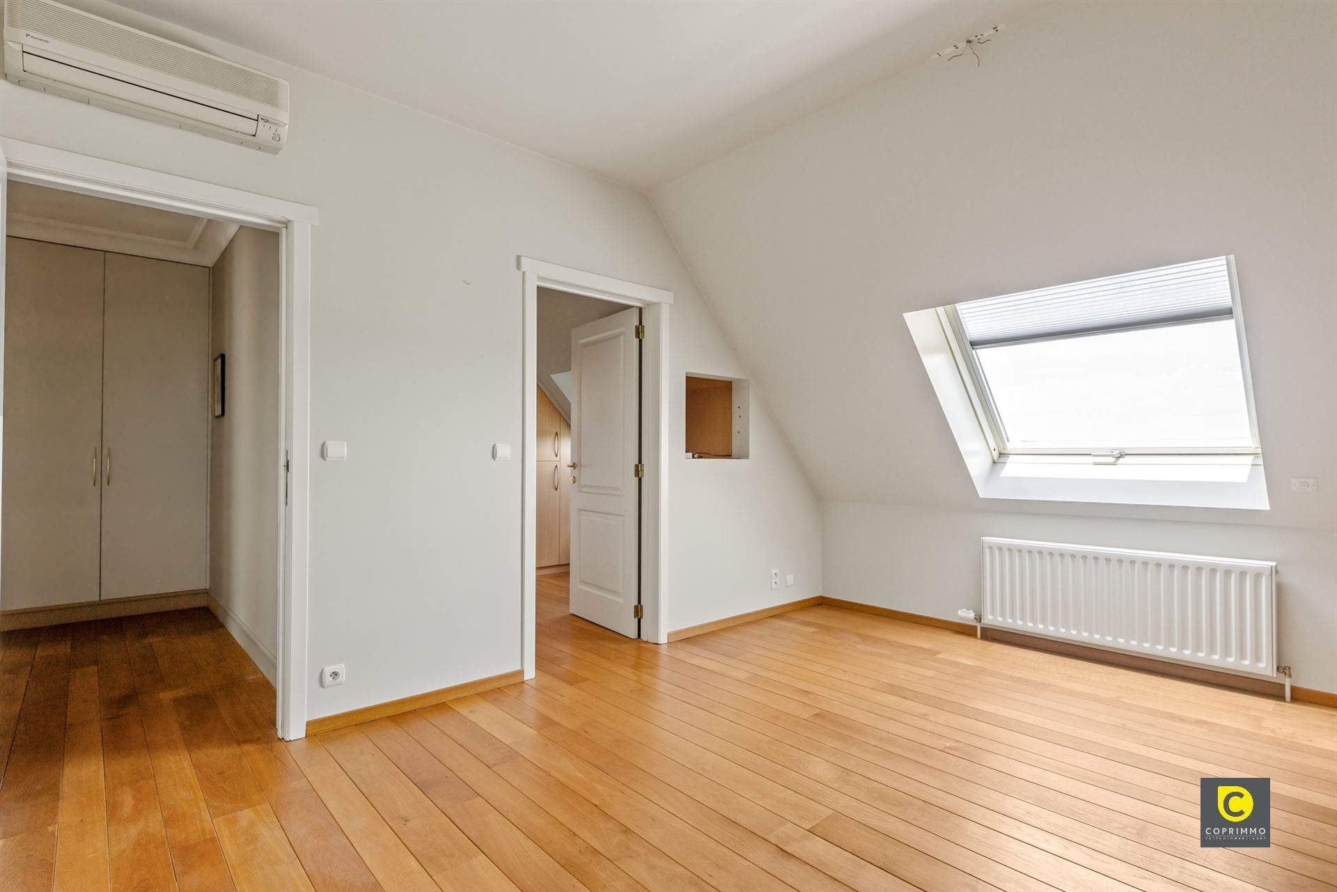  duplex dak-app. met 3 slpks, 2 bdks, airco en terras foto 5