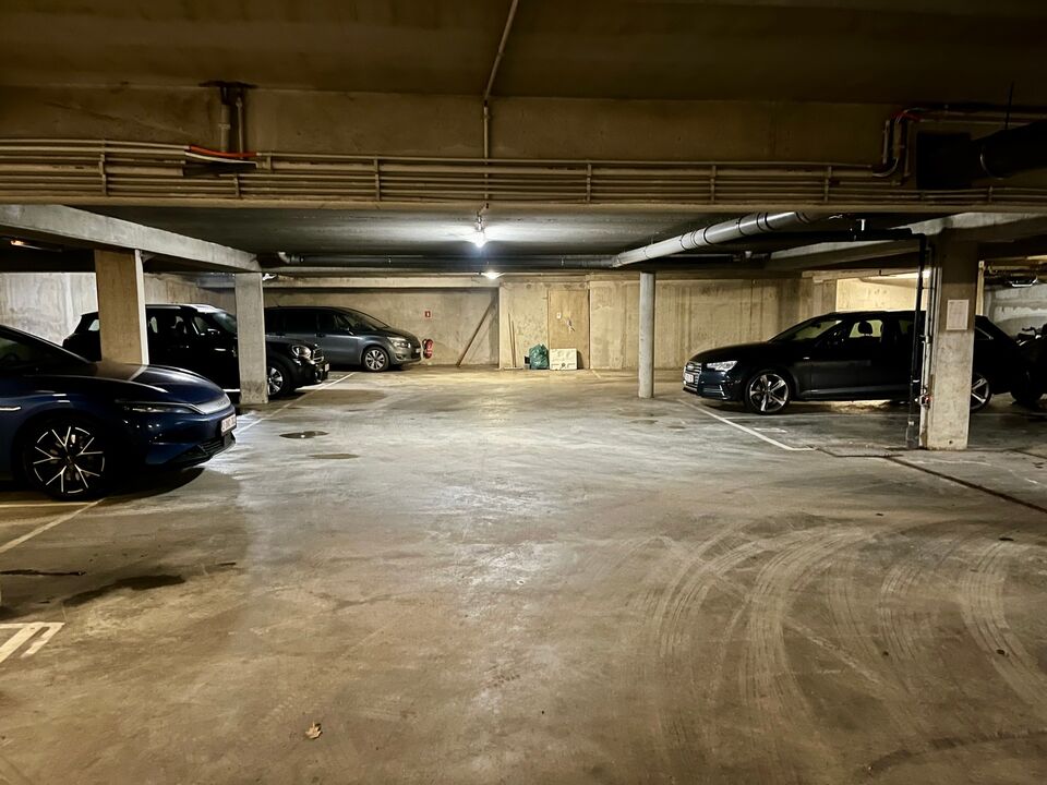 3 dubbele autostaanplaatsen te koop foto 8