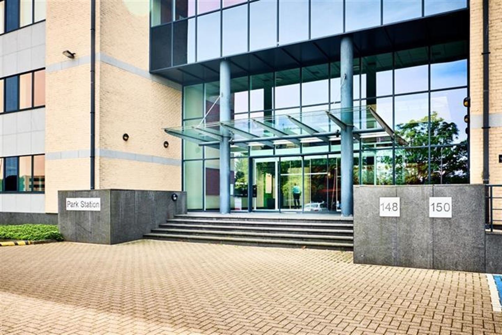 PARK STATION - kantoren  vanaf  391m² , gelegen in een rustige omgeving vlakbij het station van Diegem en de Brusselse Ring (E19). foto 3