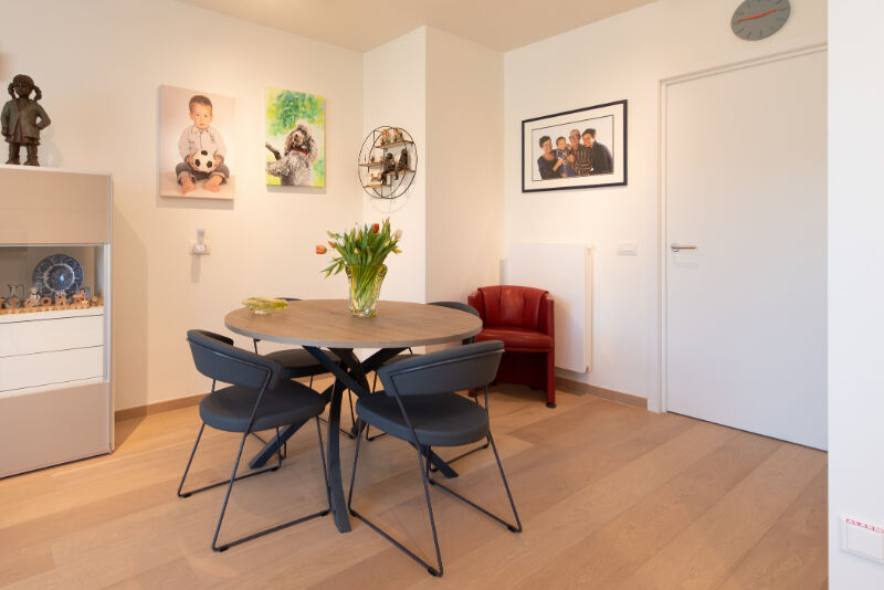 Luxe-assistentieflat gelegen op de 3e verdieping in de residentie Clarenhof te Nieuwpoort-Stad. foto 13